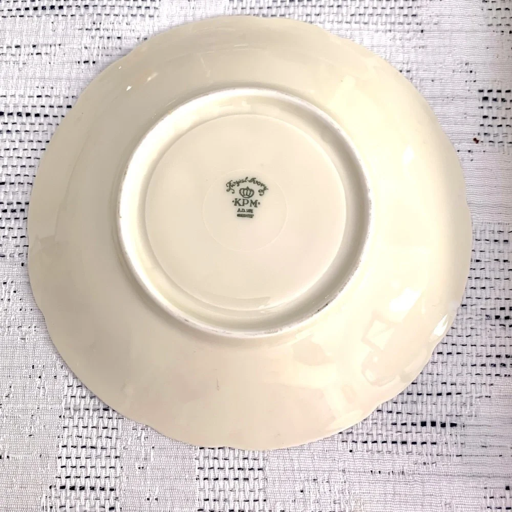 KPM Royal Ivory- Riviera Floral Pattern Set of 4 China